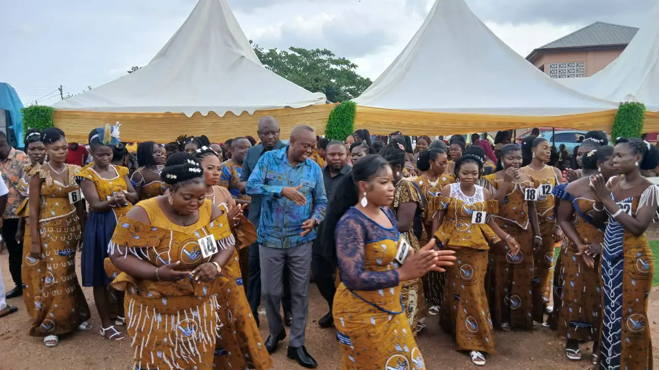 emmanueldrah.mp 7633678792208157972 (2)